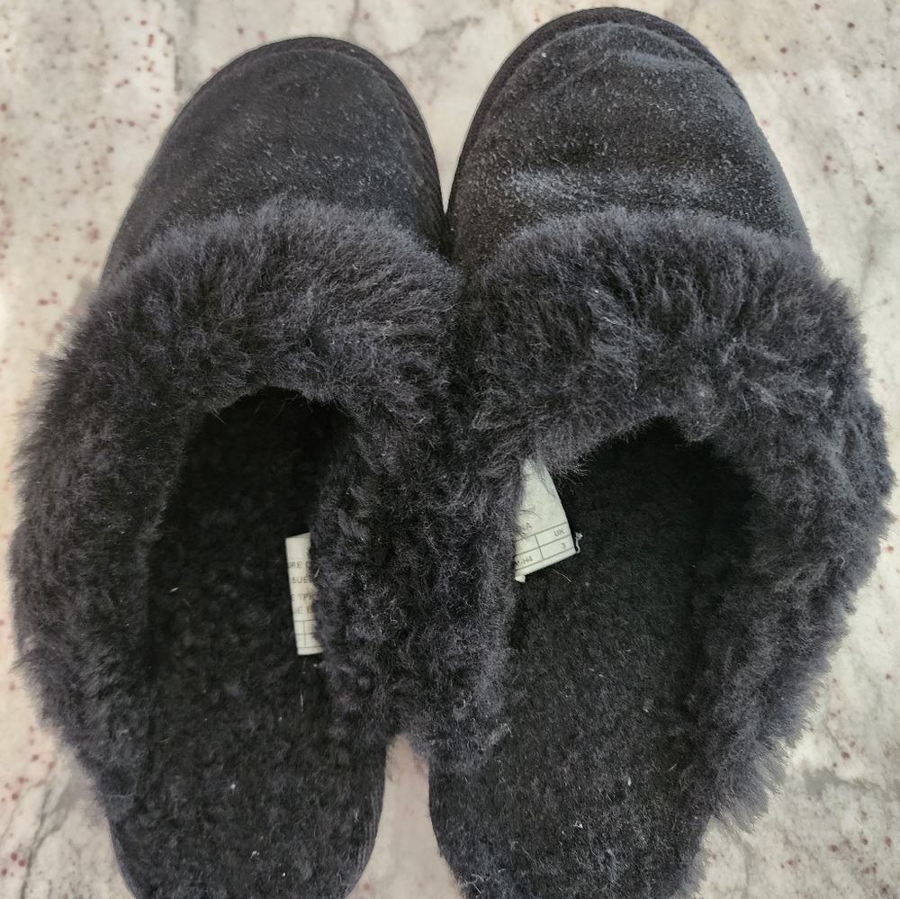 Gorgeous EUC Emu Jolie slippers